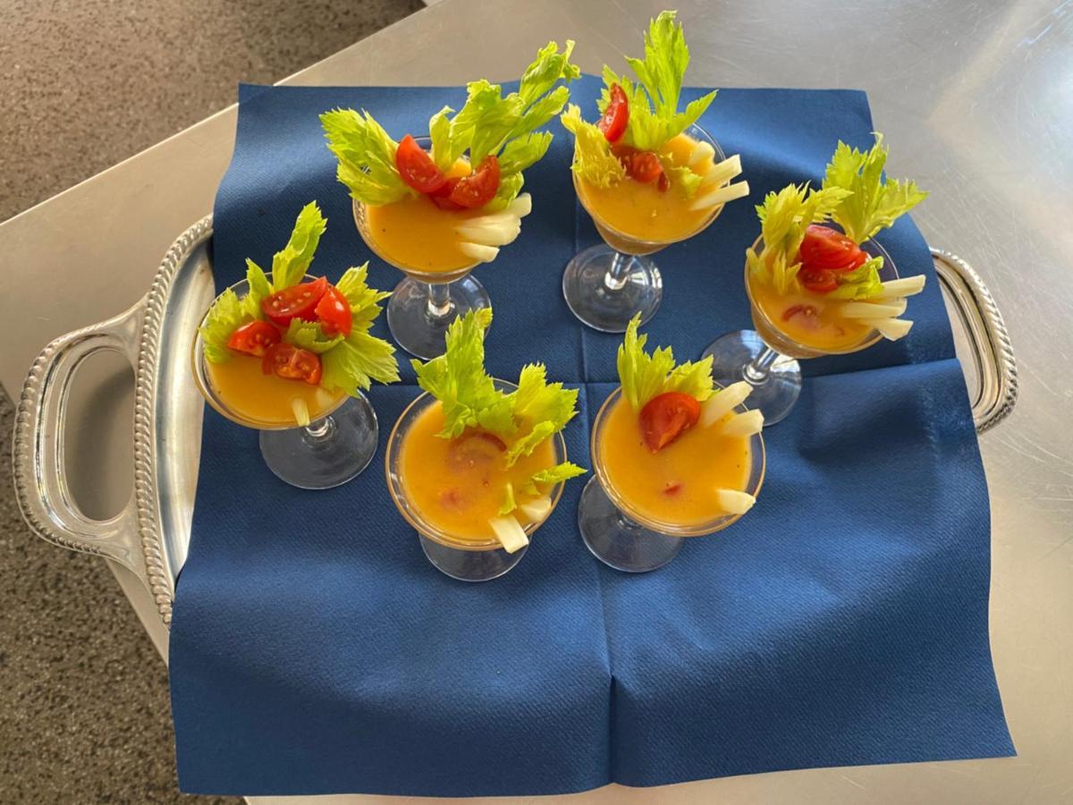 Hotel Ines 瓦拉泽 外观 照片